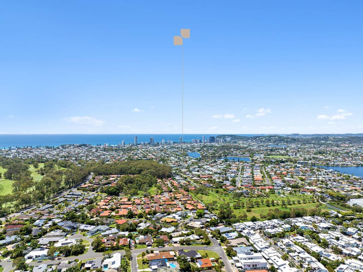 38 Beaconsfield Drive, BURLEIGH WATERS - Thumbnail 33