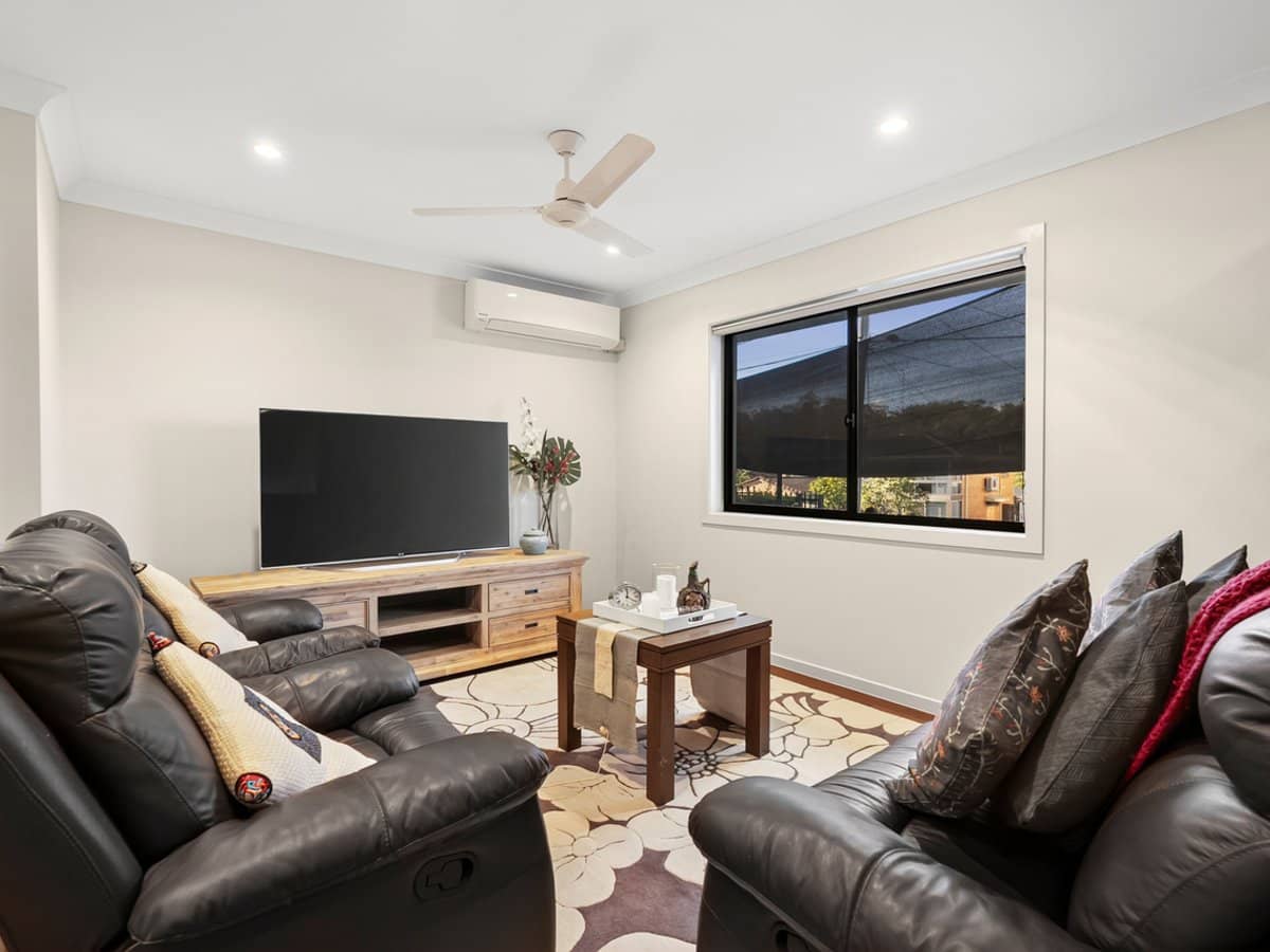 2 Magnolia Drive, SOUTHPORT - Thumbnail 5