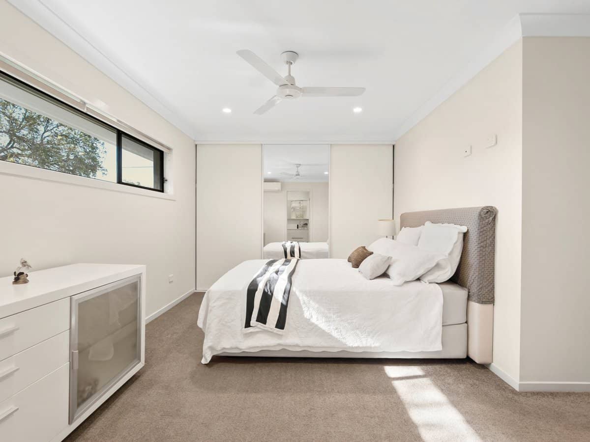 2 Magnolia Drive, SOUTHPORT - Thumbnail 8