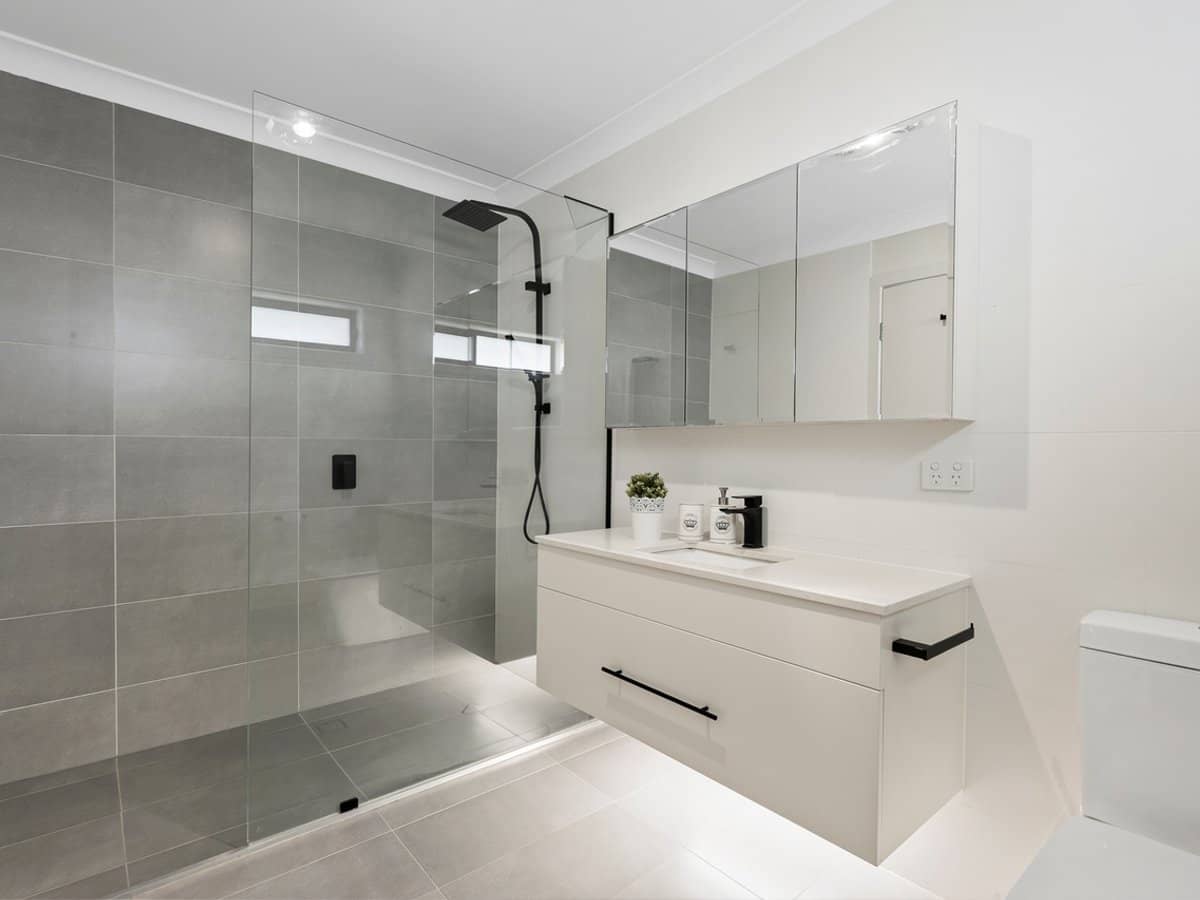 2 Magnolia Drive, SOUTHPORT - Thumbnail 9