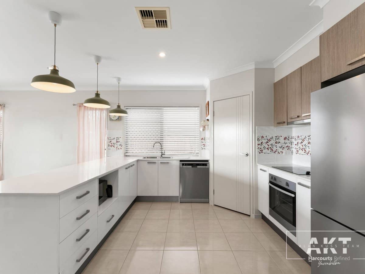 47 Darnell Street, YARRABILBA - Thumbnail 4