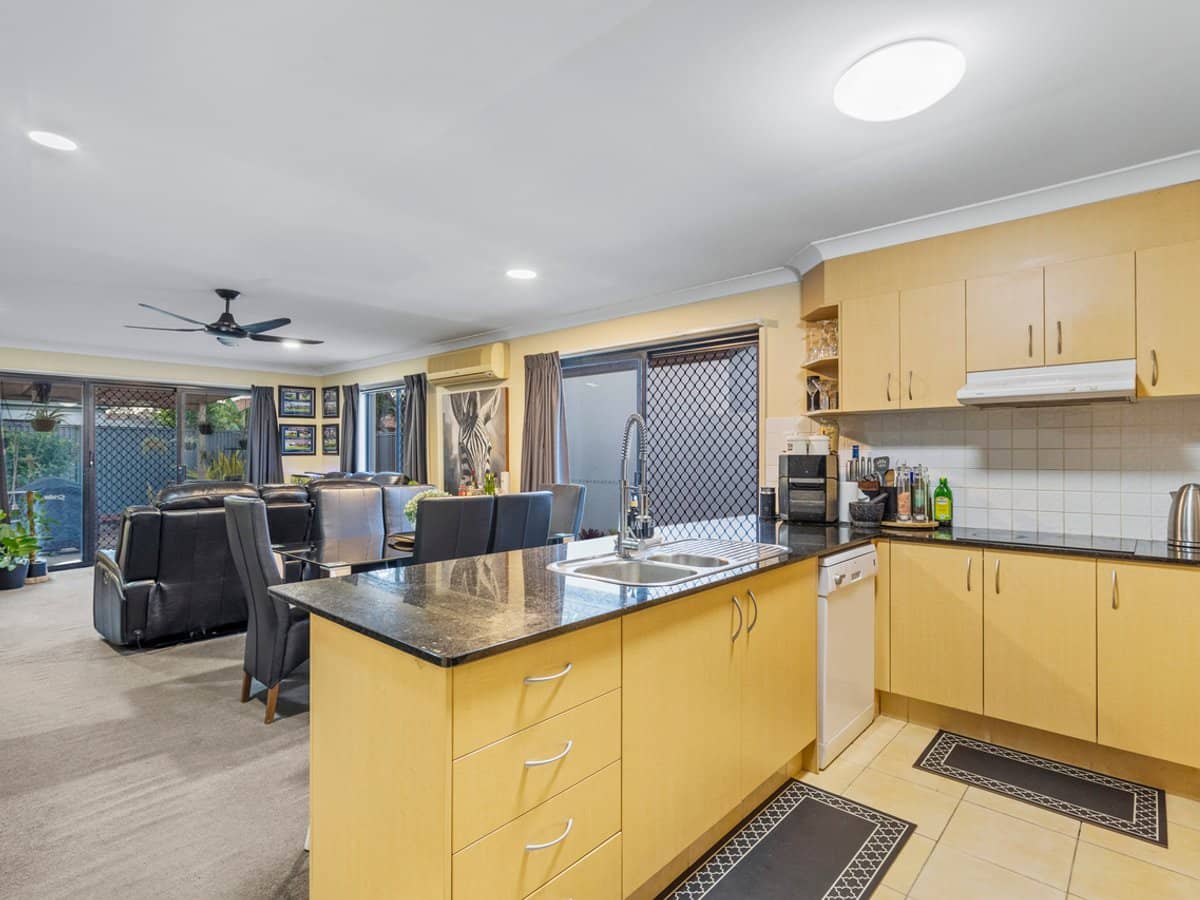 64 Gilston Road, NERANG - Thumbnail 2