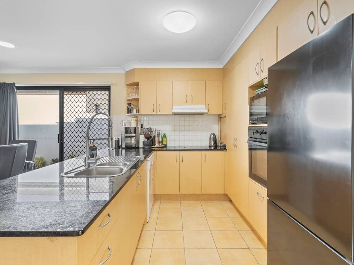 64 Gilston Road, NERANG - Thumbnail 3