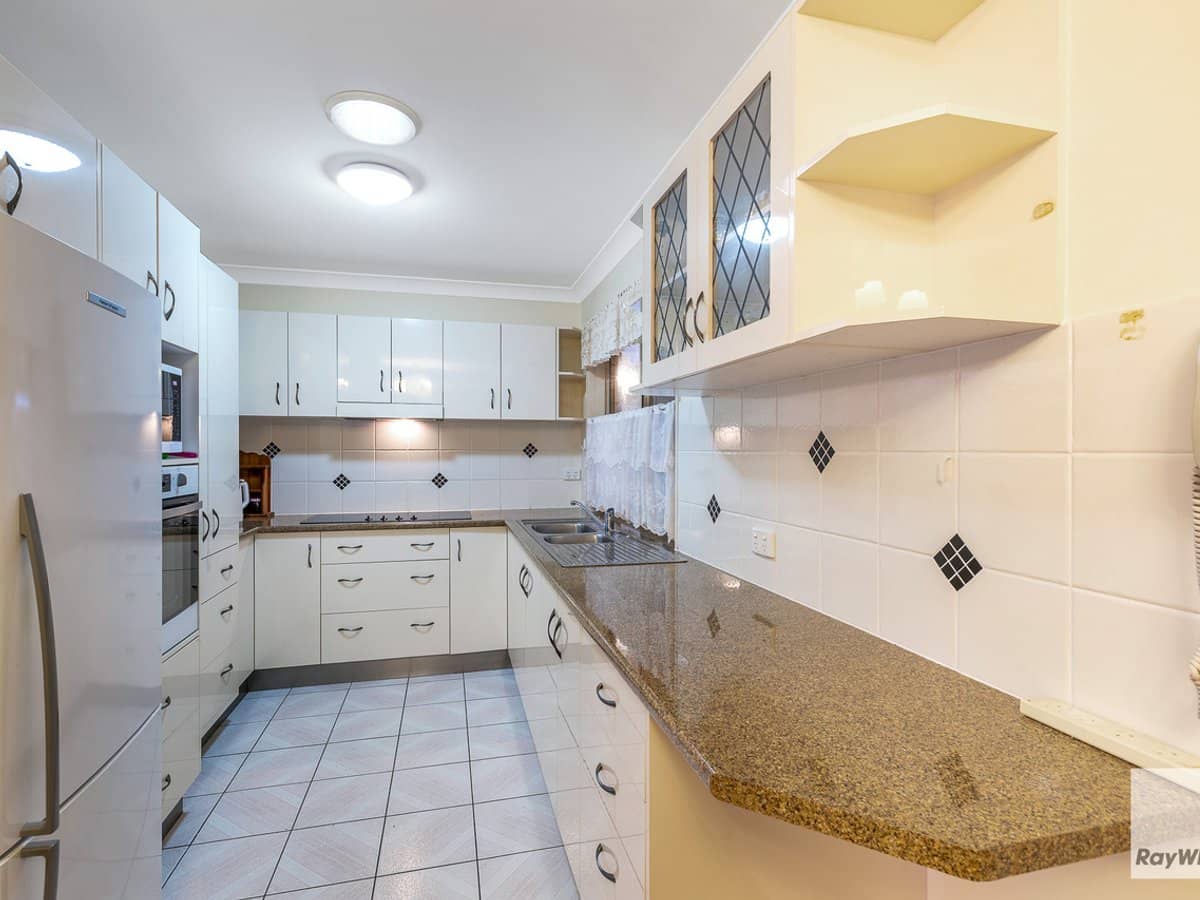 7 Cruiser Court, CLEVELAND - Thumbnail 6