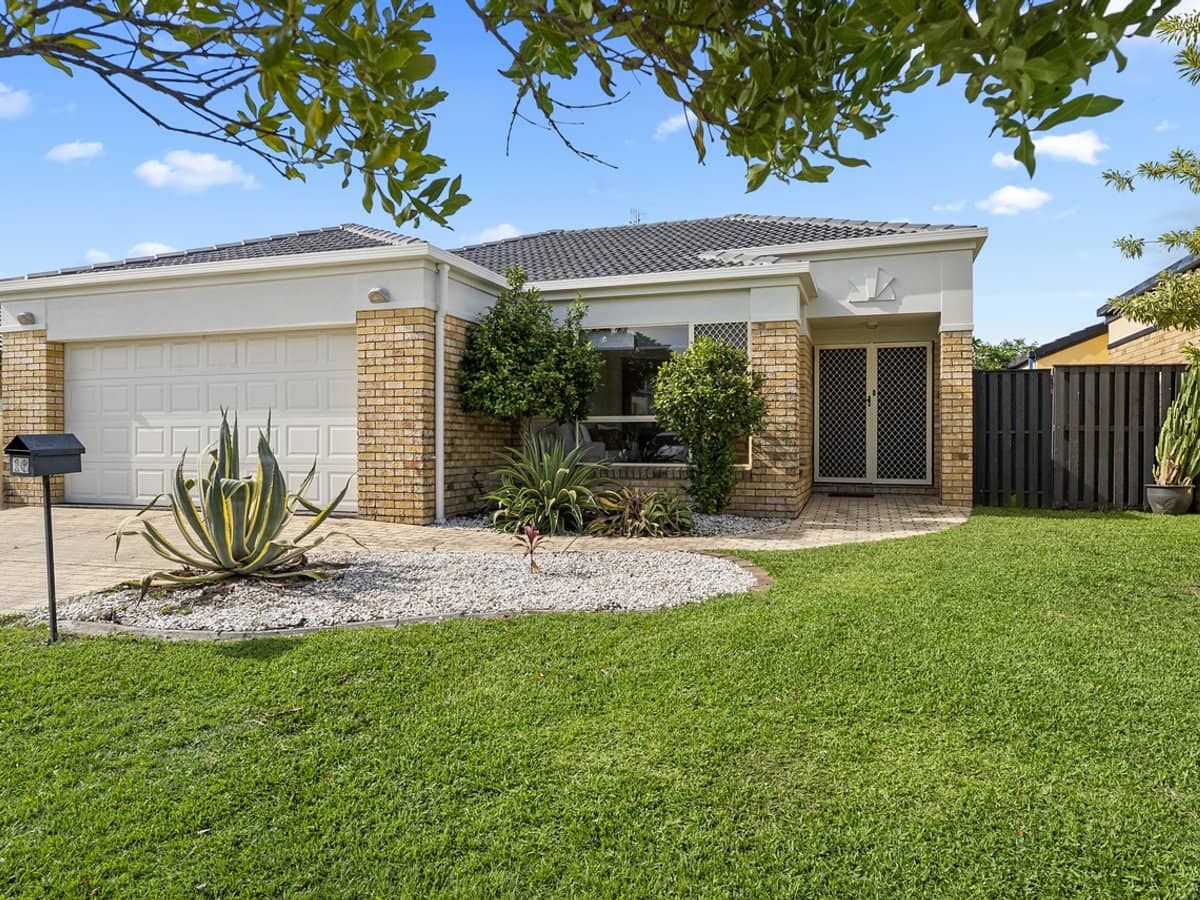 16 Dartmouth Court, VARSITY LAKES - Thumbnail 1