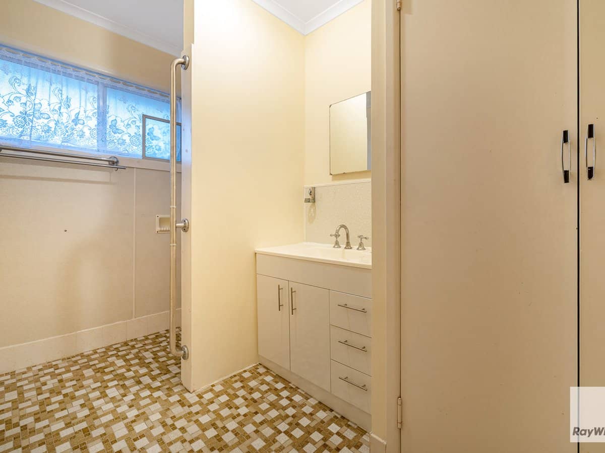 7 Lisa Street, REDLAND BAY - Thumbnail 14