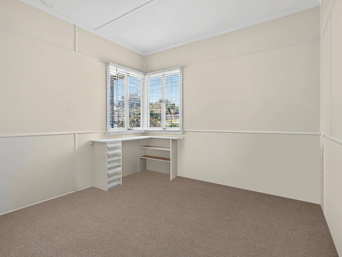 249 Nursery Road, HOLLAND PARK - Thumbnail 9