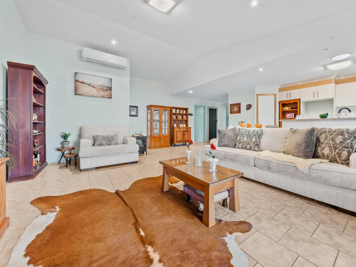 10 Cazna Court, REDLAND BAY - Thumbnail 5