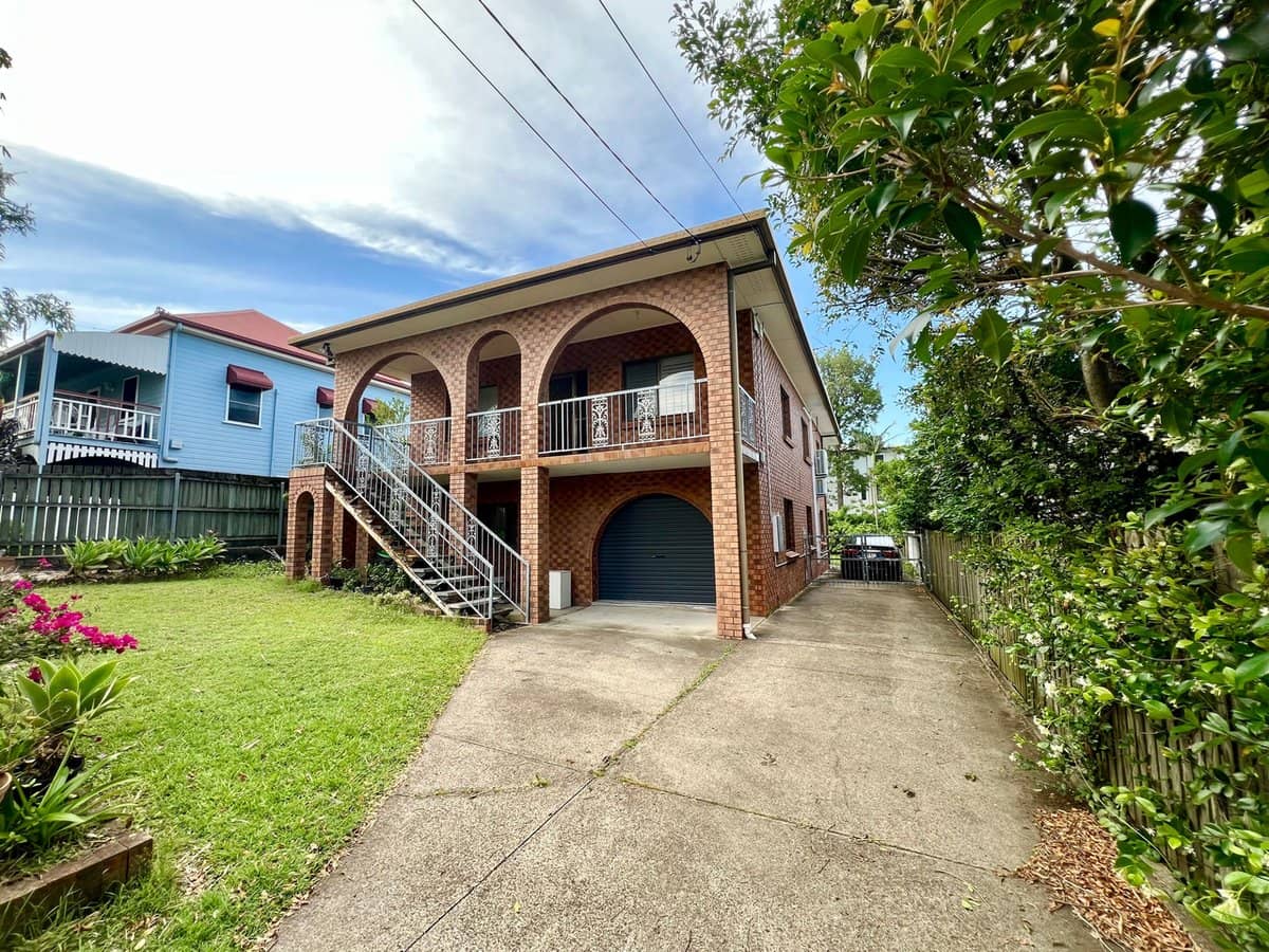 15 Denman Street, Greenslopes - Thumbnail 1