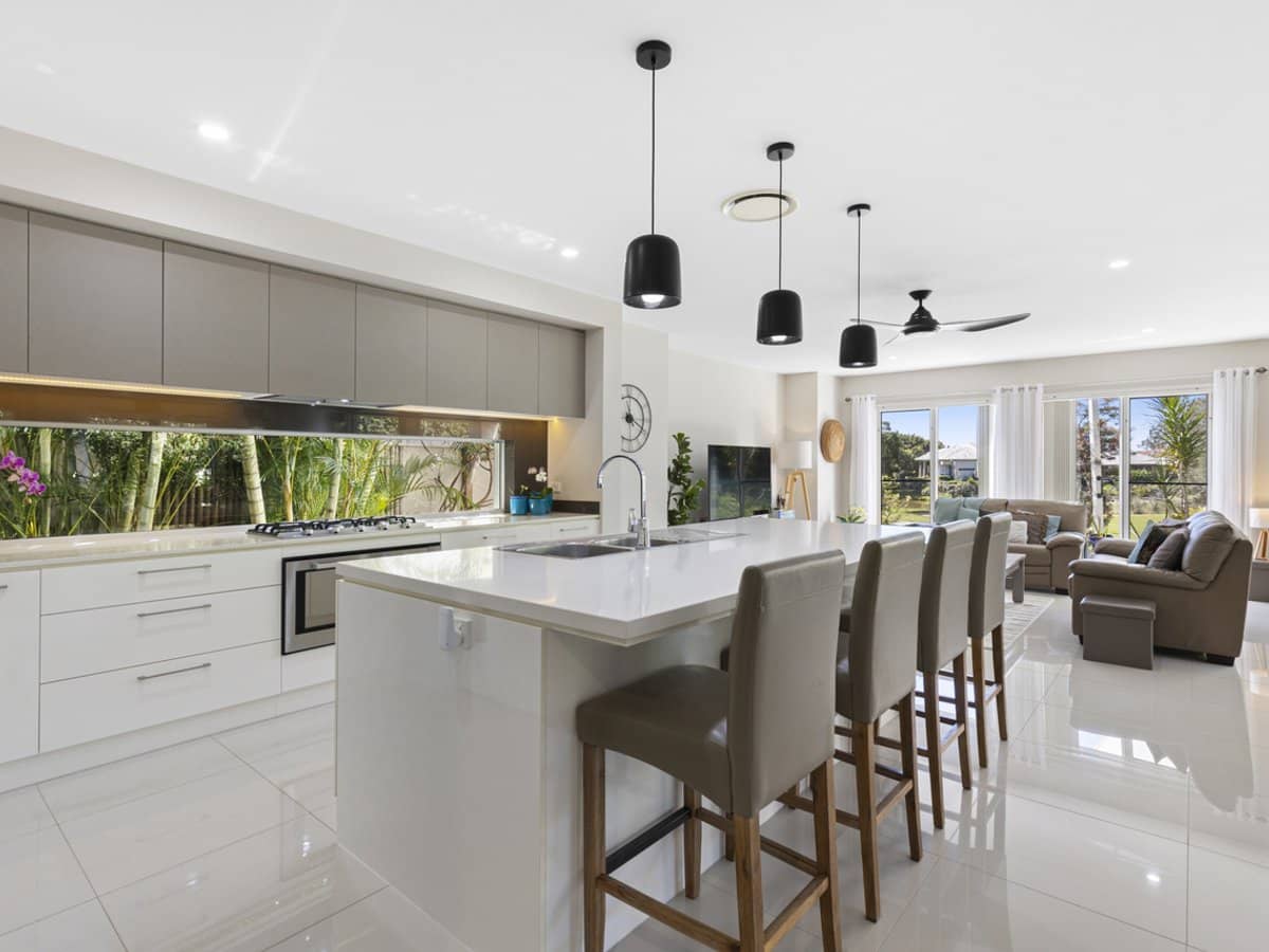 921 Medinah Avenue, ROBINA - Thumbnail 11