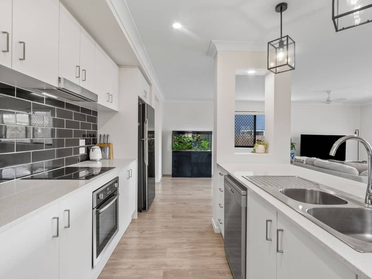 17 Niche Glade Circuit, MAUDSLAND - Thumbnail 1