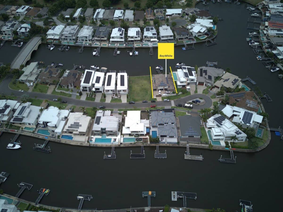 14 Middle Quays Drive, Biggera Waters - Thumbnail 3