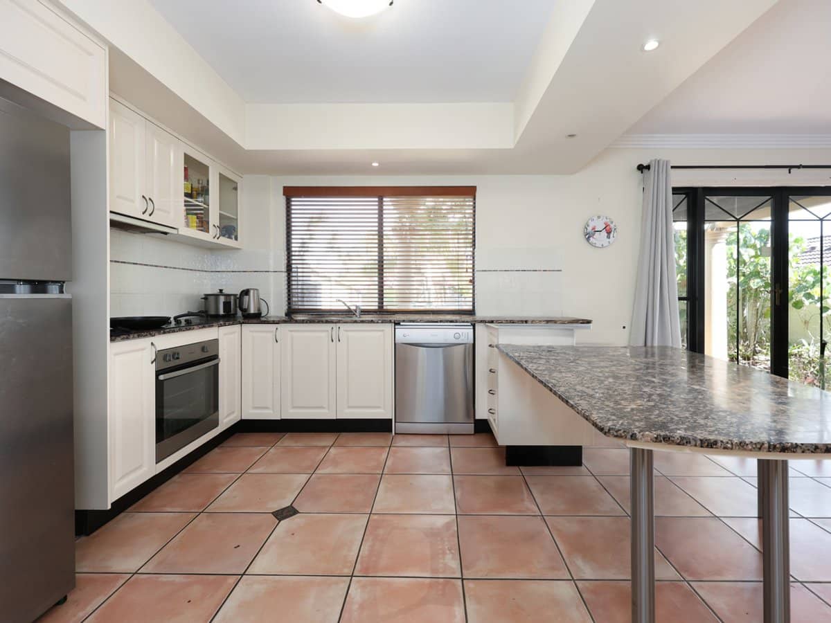 24 Radan Street, SUNNYBANK HILLS - Thumbnail 2