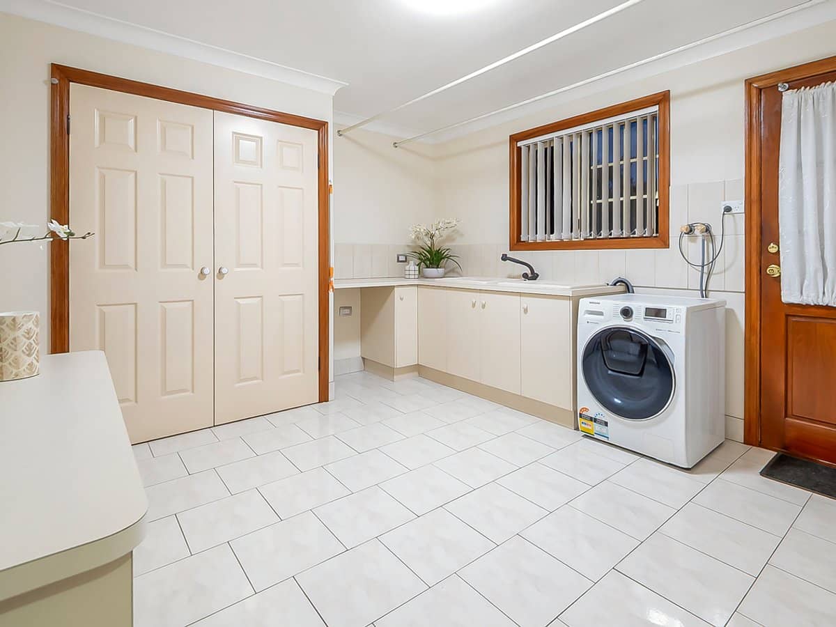 60 Delfin Drive, MACGREGOR - Thumbnail 22