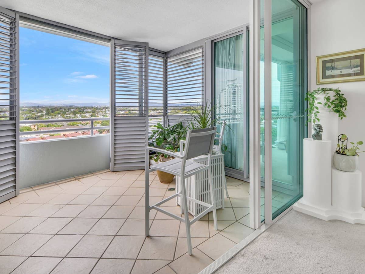 360 Marine Parade, LABRADOR - Thumbnail 7