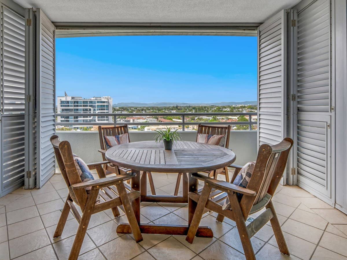 360 Marine Parade, LABRADOR - Thumbnail 5