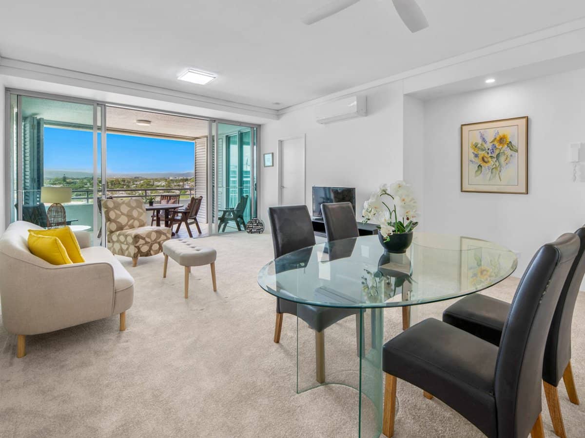 360 Marine Parade, LABRADOR - Thumbnail 6