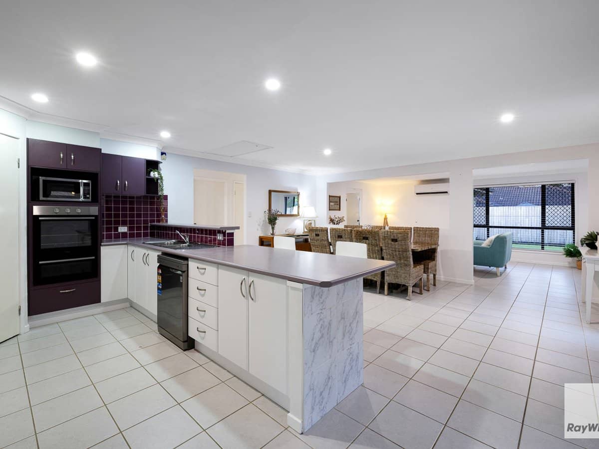 3 Turquoise Street, REDLAND BAY - Thumbnail 2