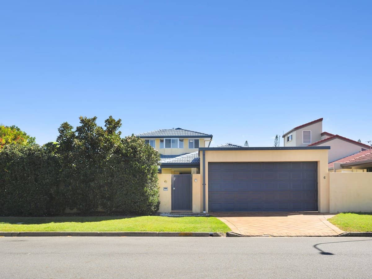 6 Bulolo Avenue, Runaway Bay - Thumbnail 6