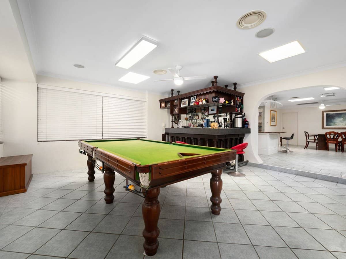 6 Bulolo Avenue, Runaway Bay - Thumbnail 12