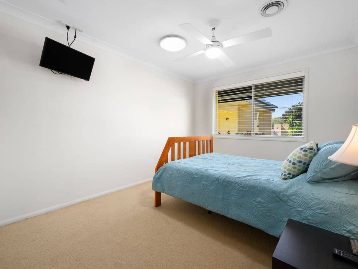 6 Bulolo Avenue, Runaway Bay - Thumbnail 18