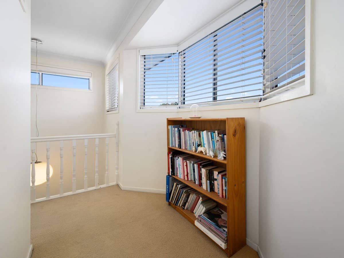 6 Bulolo Avenue, Runaway Bay - Thumbnail 22