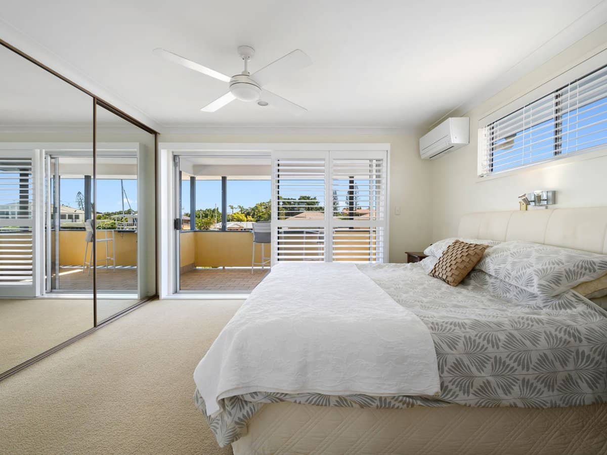 6 Bulolo Avenue, Runaway Bay - Thumbnail 23