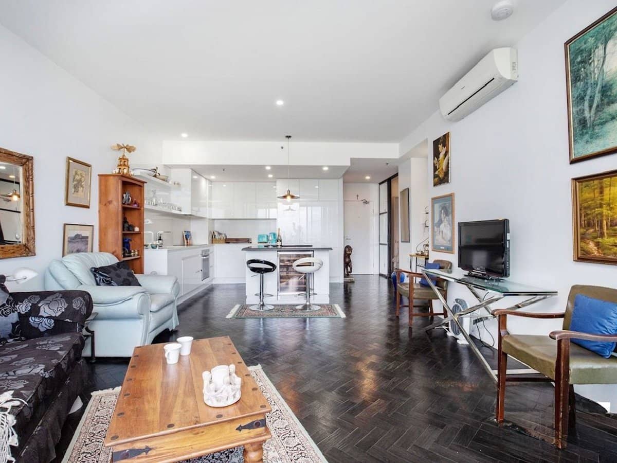 360 Marine Parade, Labrador - Thumbnail 4