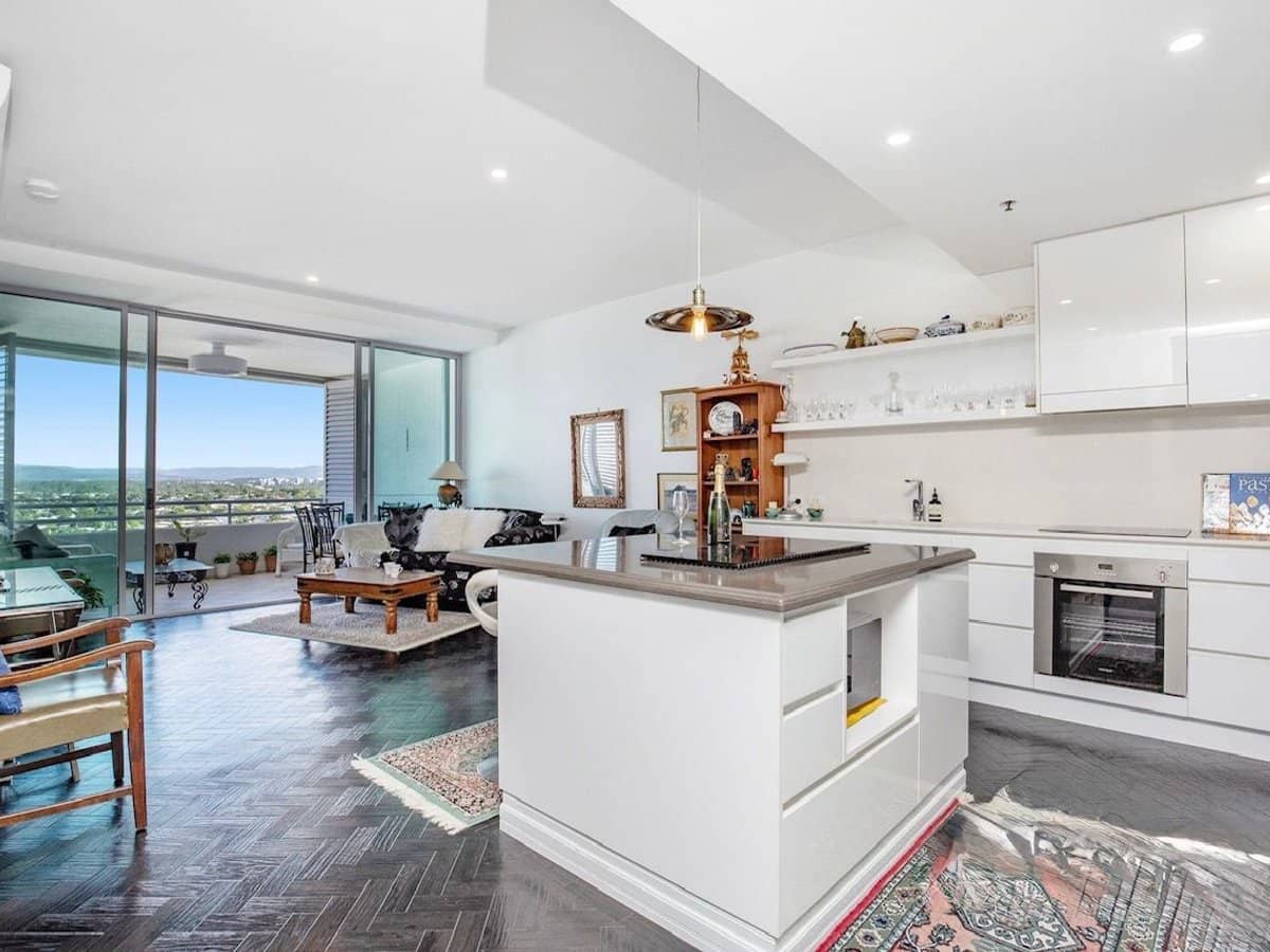 360 Marine Parade, Labrador - Thumbnail 7