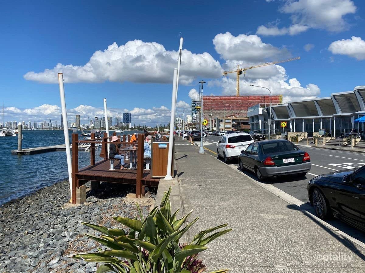 360 Marine Parade, Labrador - Thumbnail 25