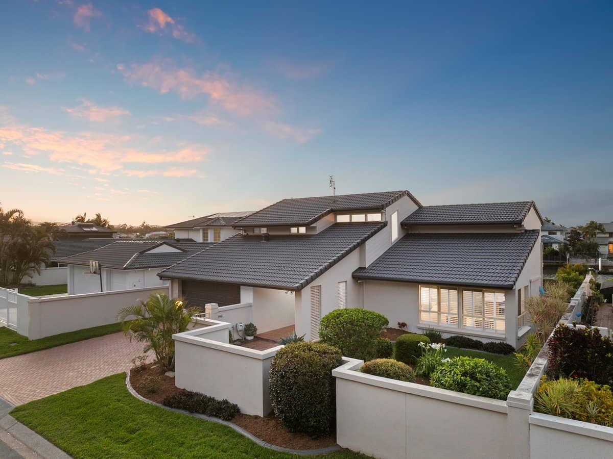 29 Limetree Parade, RUNAWAY BAY - Thumbnail 4