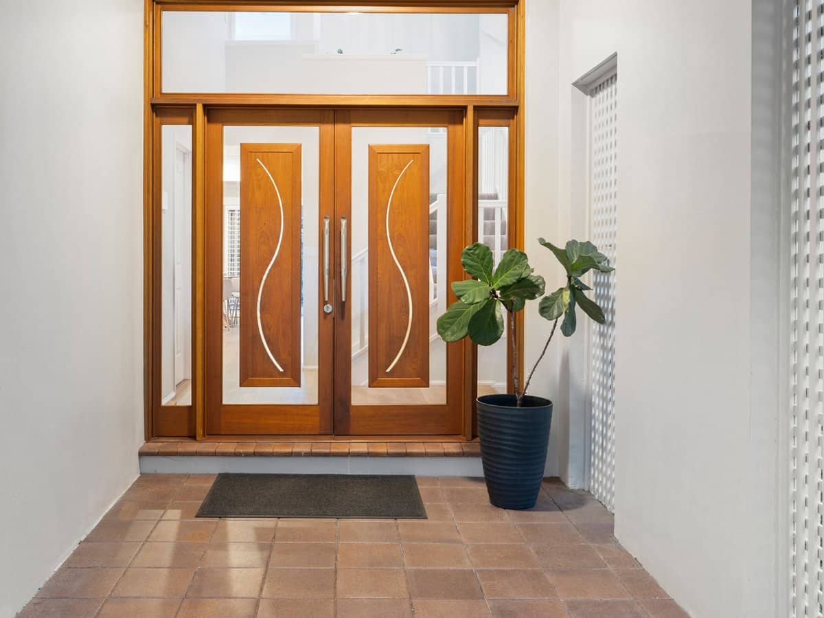 29 Limetree Parade, RUNAWAY BAY - Thumbnail 6