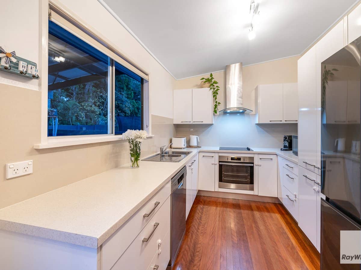 35 Wentworth Drive, CAPALABA - Thumbnail 2