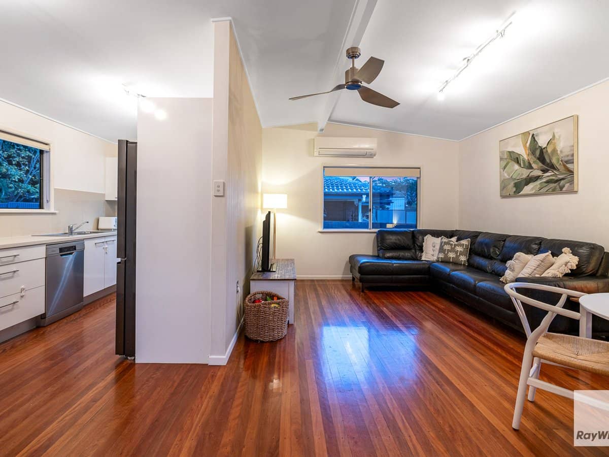 35 Wentworth Drive, CAPALABA - Thumbnail 4