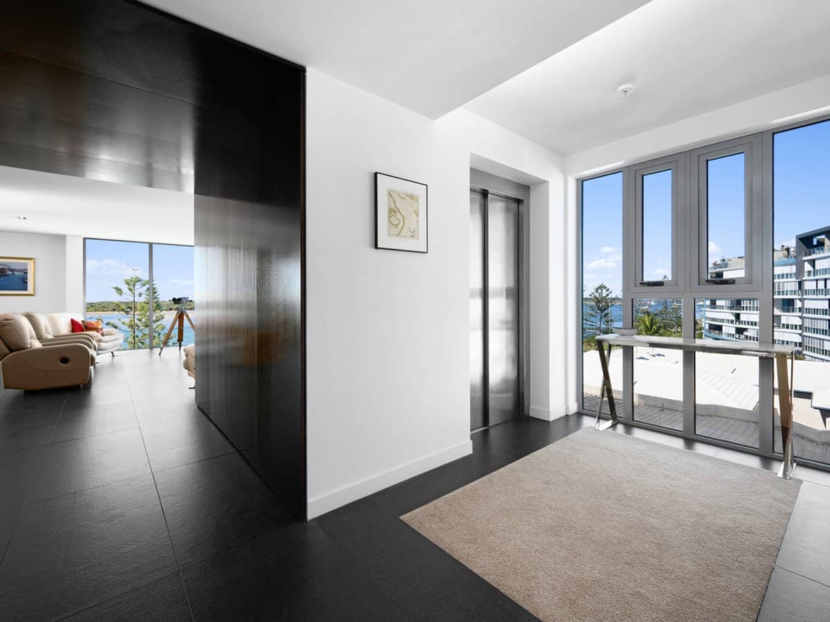 446 Marine Parade, Biggera Waters - Thumbnail 4