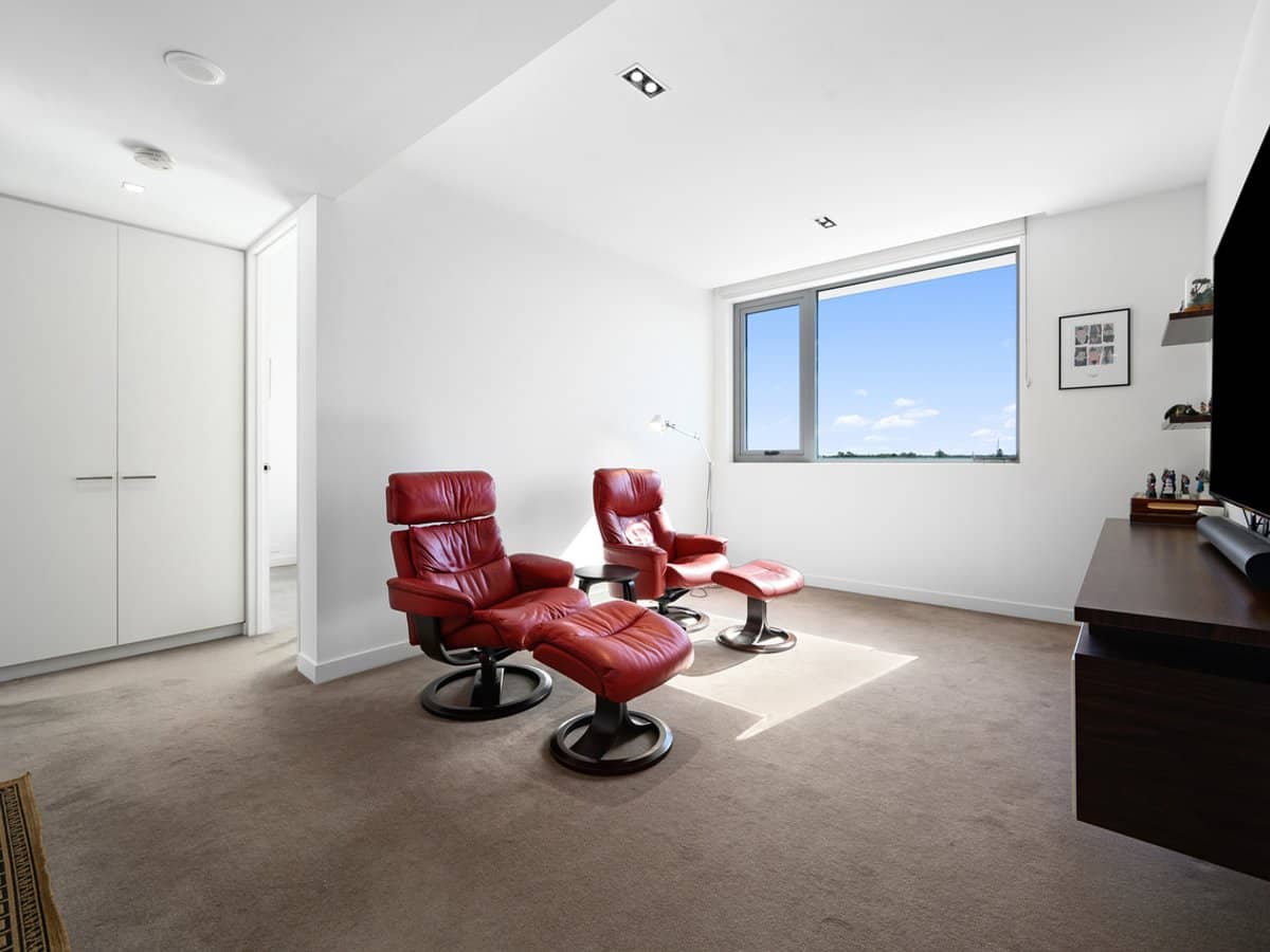 446 Marine Parade, Biggera Waters - Thumbnail 19