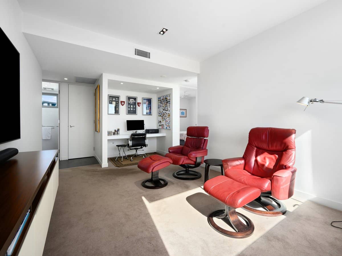 446 Marine Parade, Biggera Waters - Thumbnail 20