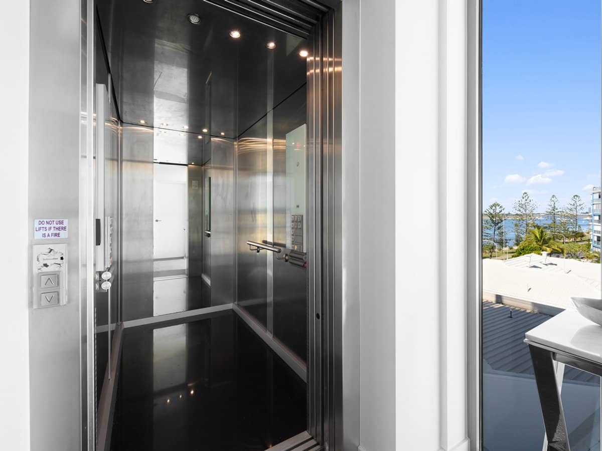 446 Marine Parade, Biggera Waters - Thumbnail 26