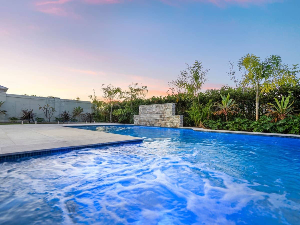 1919 Sunningdale Court, SANCTUARY COVE - Thumbnail 1