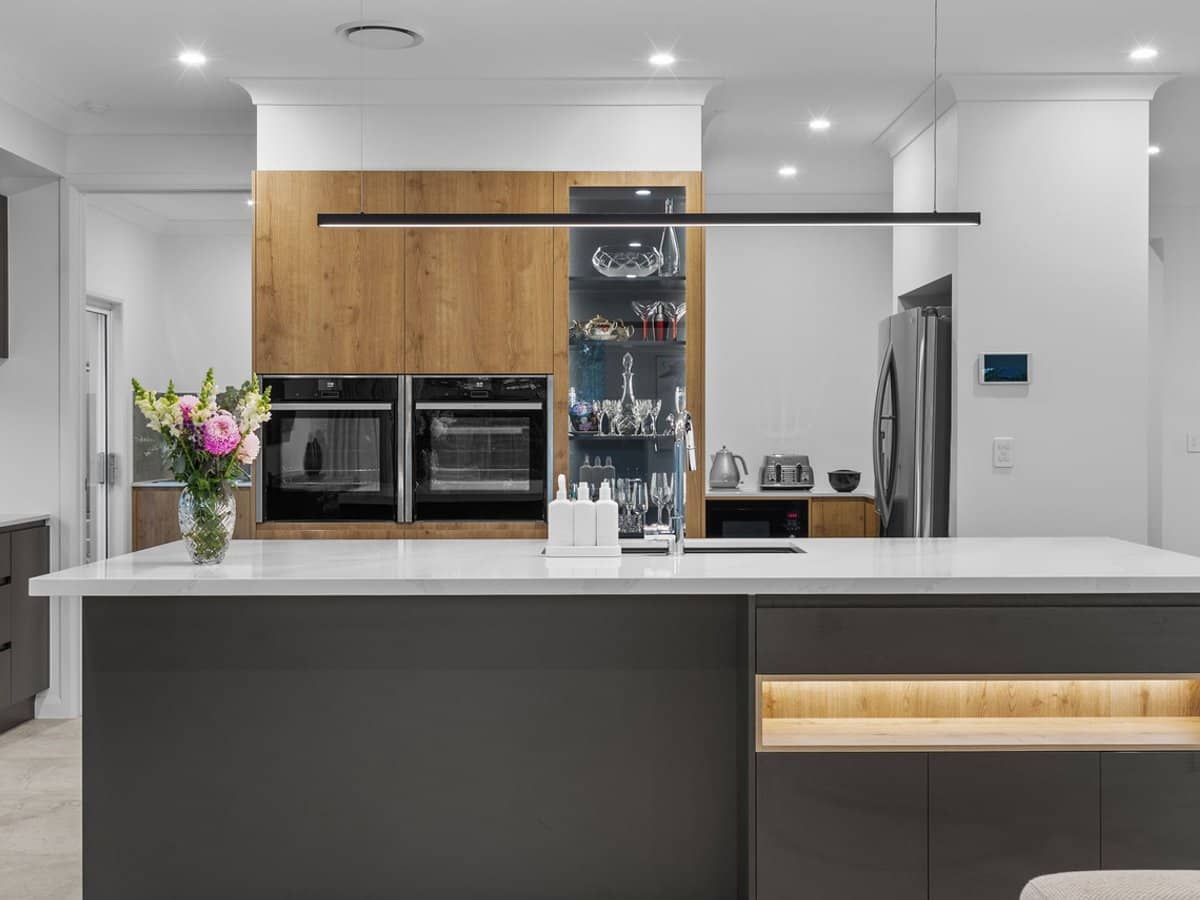 1919 Sunningdale Court, SANCTUARY COVE - Thumbnail 5