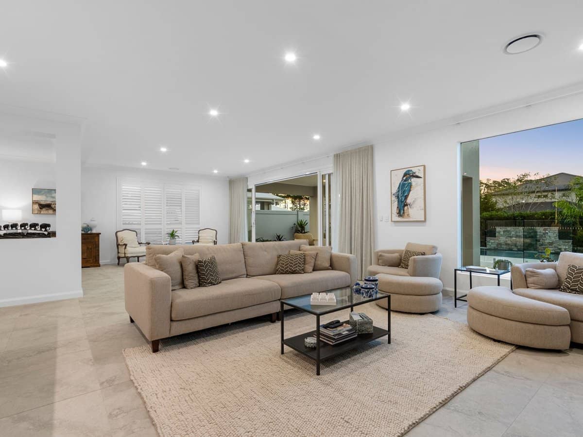 1919 Sunningdale Court, SANCTUARY COVE - Thumbnail 7