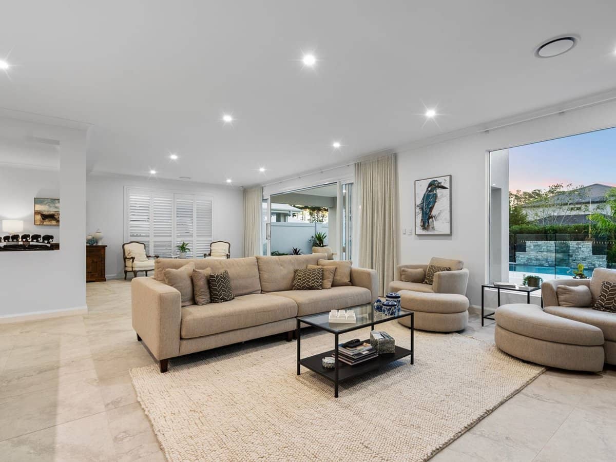 1919 Sunningdale Court, SANCTUARY COVE - Thumbnail 12