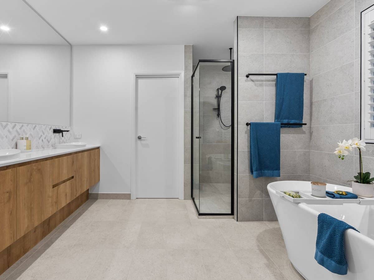 1919 Sunningdale Court, SANCTUARY COVE - Thumbnail 20