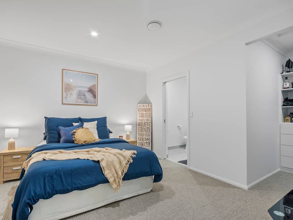 1919 Sunningdale Court, SANCTUARY COVE - Thumbnail 21