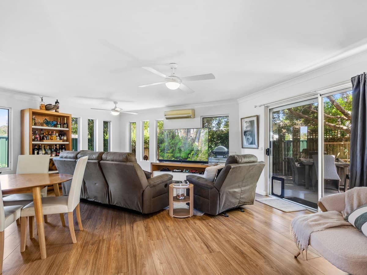 17 Thelma Avenue, BIGGERA WATERS - Thumbnail 6