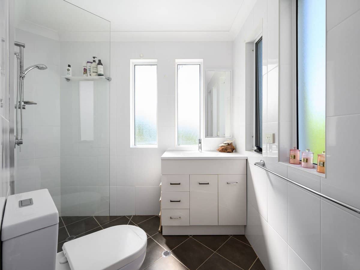 17 Thelma Avenue, BIGGERA WATERS - Thumbnail 15