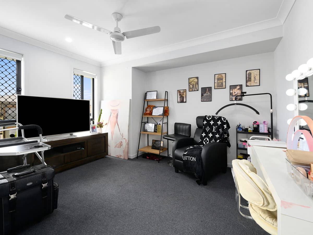 44 Talpa Street, COOMERA - Thumbnail 6