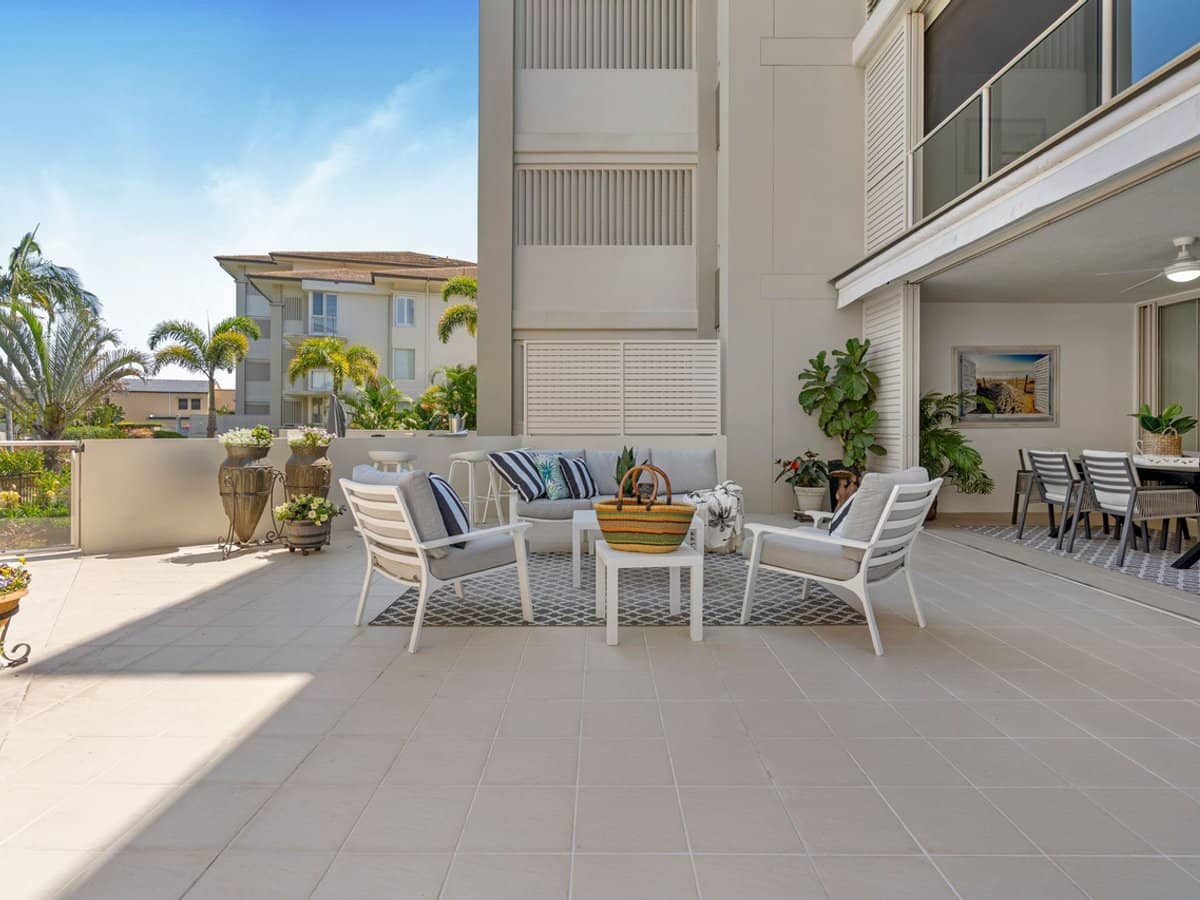 1 Rialto Quay Drive, Hope Island - Thumbnail 1