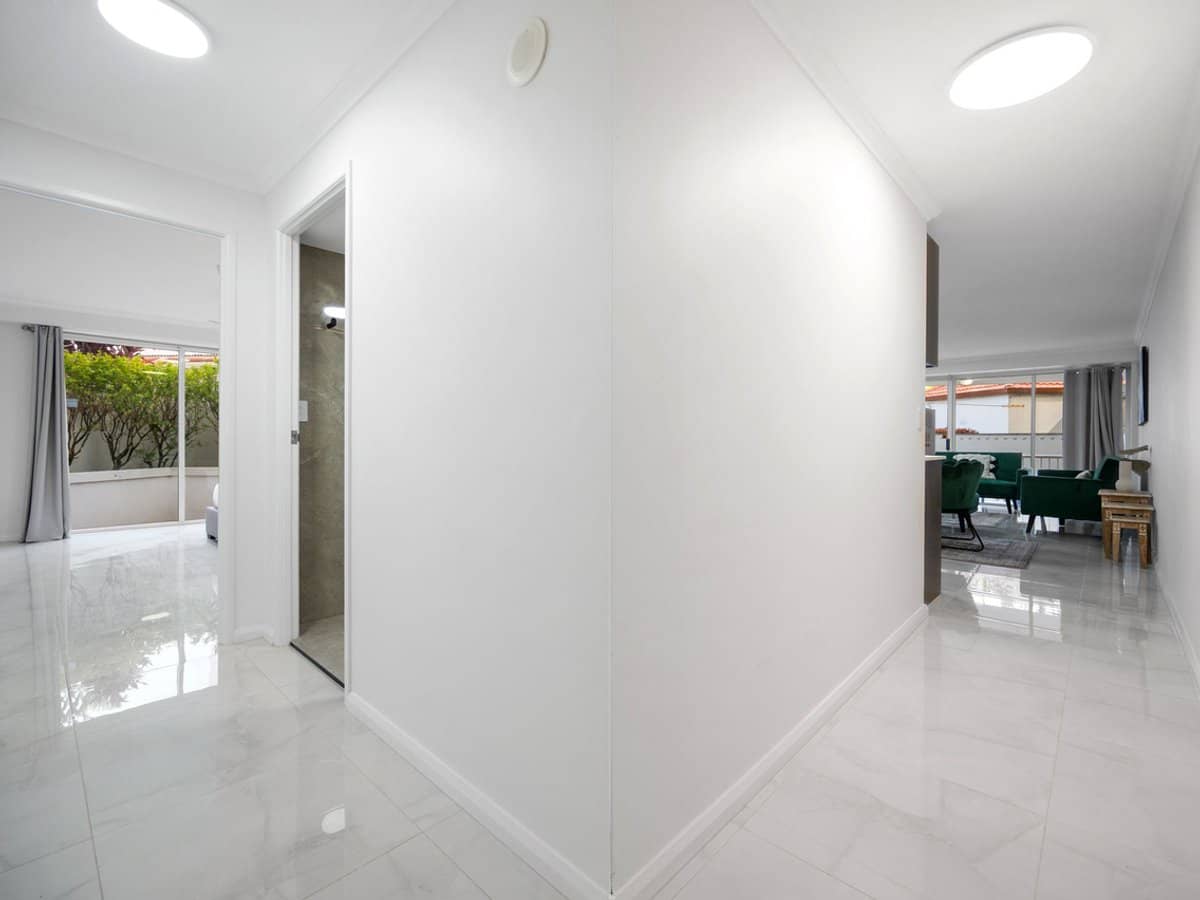 140-144 Ferny Avenue, Surfers Paradise - Thumbnail 9