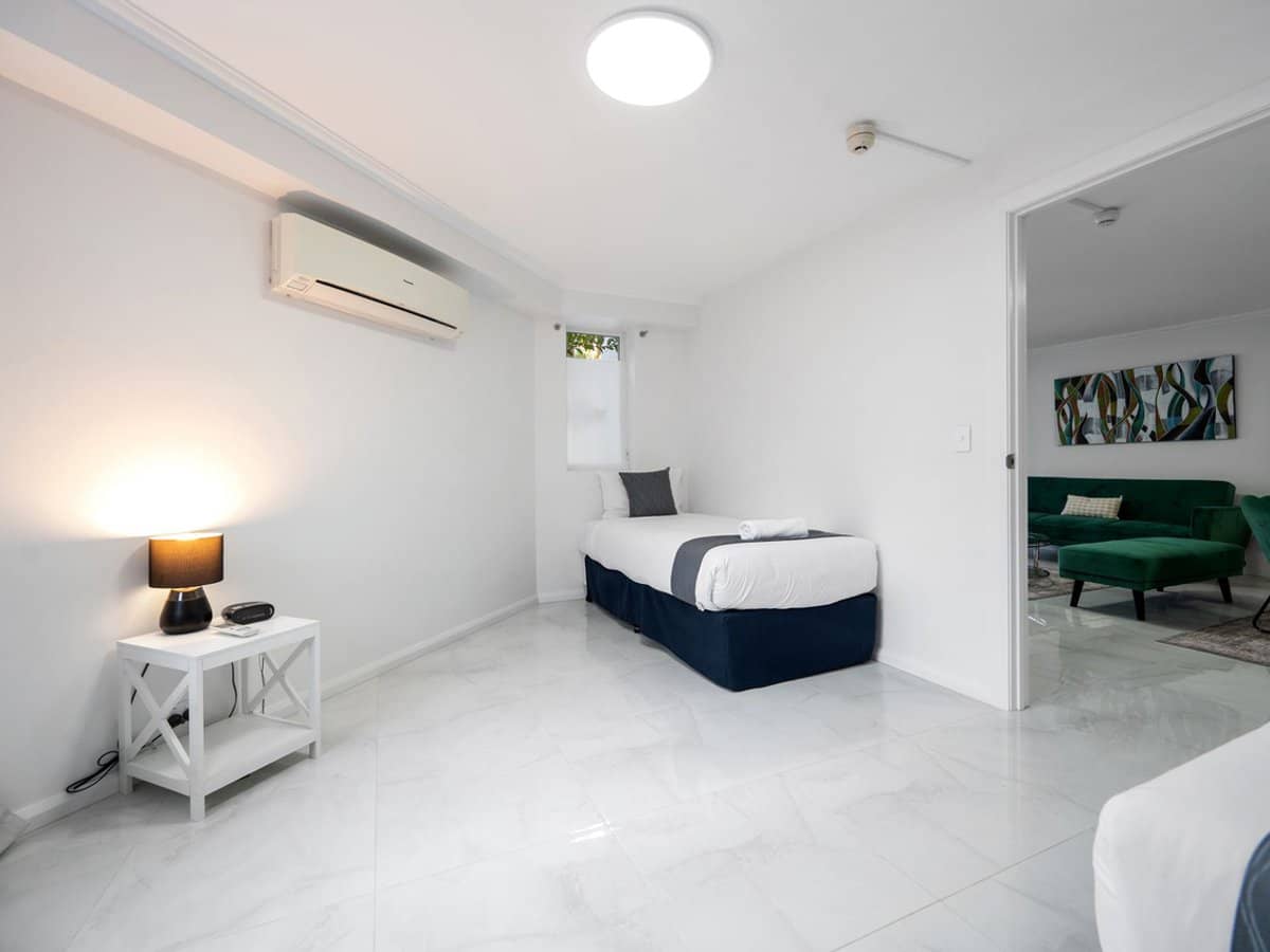 140-144 Ferny Avenue, Surfers Paradise - Thumbnail 13